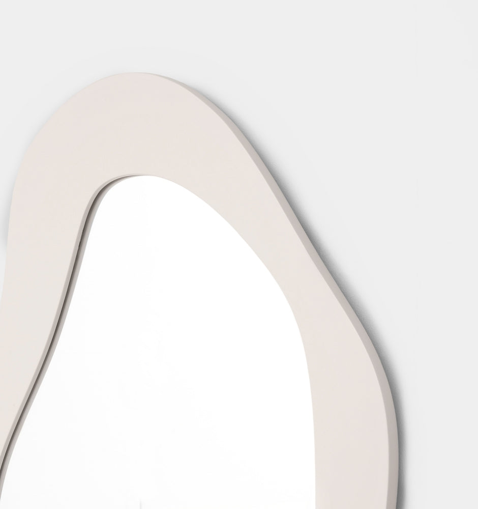 Aura Mirror Shell - 65 x 85 cm