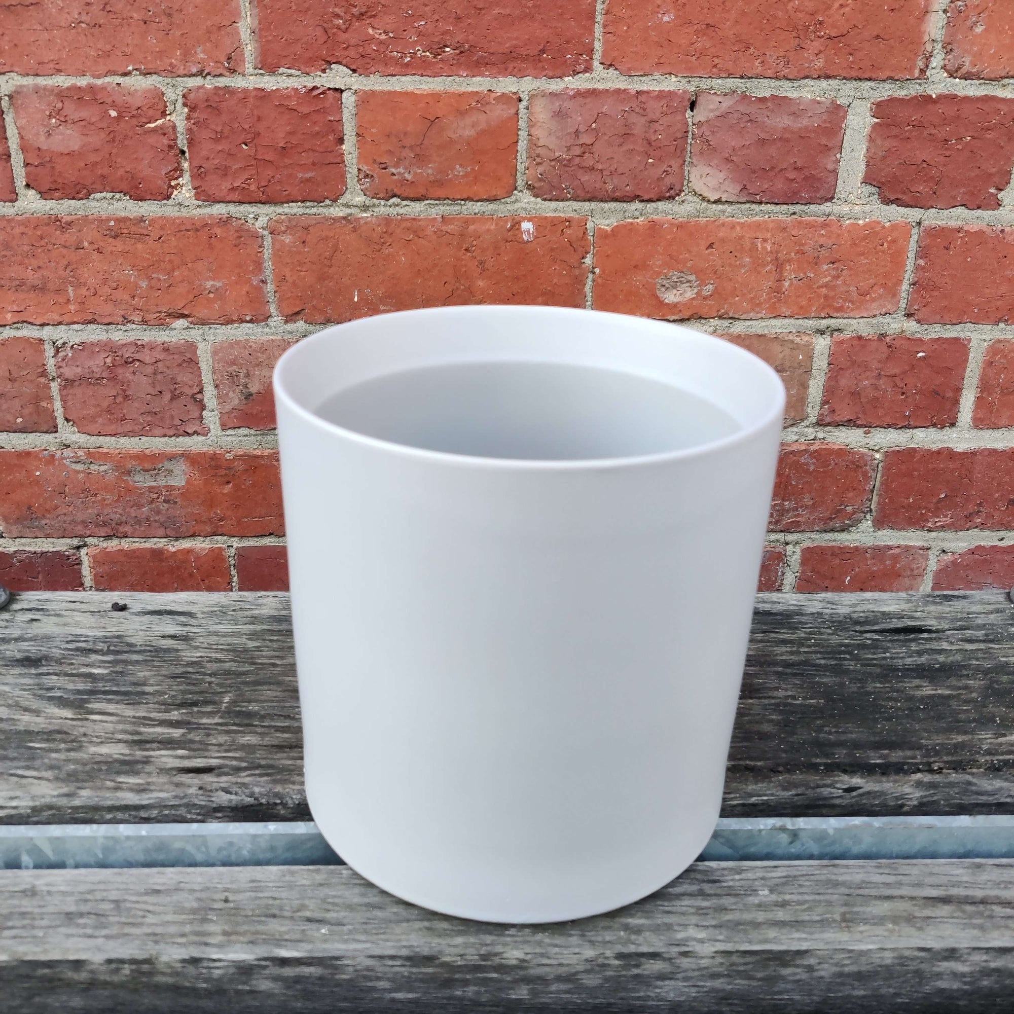 Thin rim ceramic pot - grey Folia House